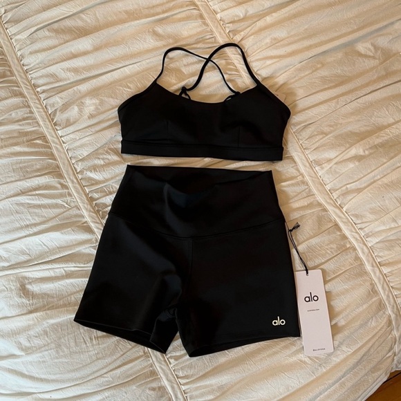 ALO Yoga Other - NWT Alo Yoga Black Intrigue Airlift Bra (S) & High Waist 3in Bike Short (M)